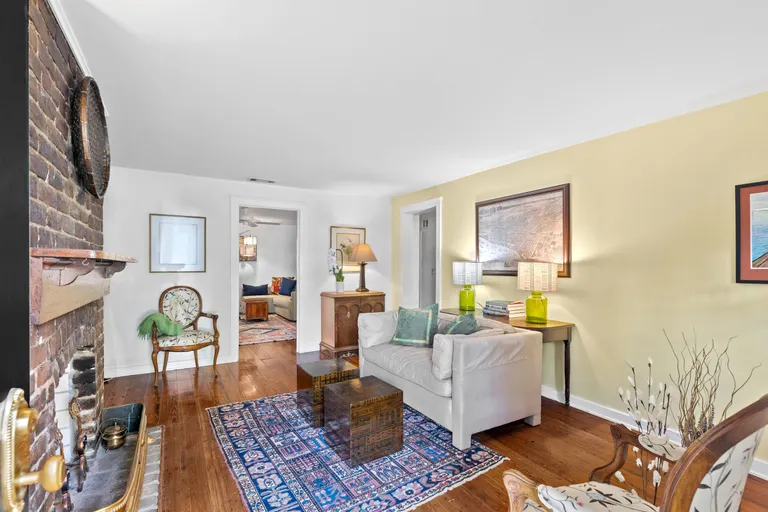 New York City Real Estate | View 117 West Gaston Street | room 25 | View 26