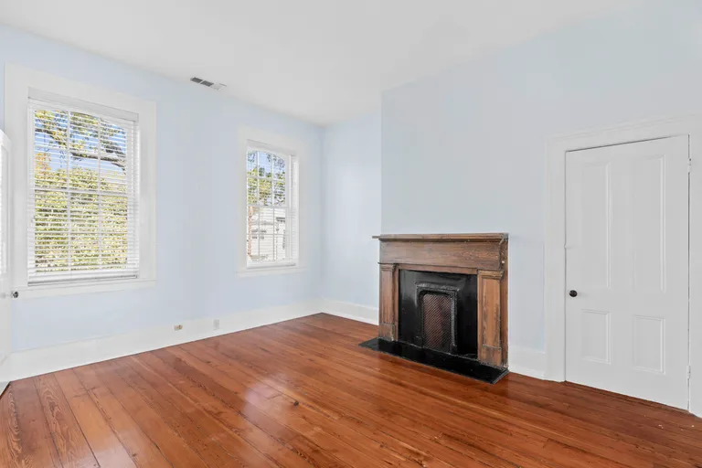 New York City Real Estate | View 117 West Gaston Street | room 20 | View 21