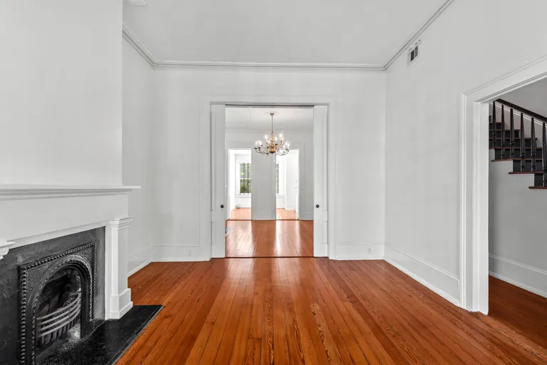 New York City Real Estate | View 117 West Gaston Street | room 4 | View 5