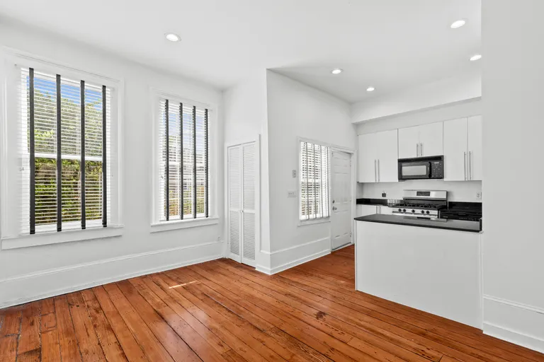 New York City Real Estate | View 117 West Gaston Street | room 9 | View 10