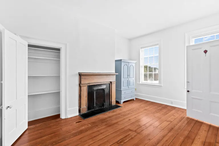 New York City Real Estate | View 117 West Gaston Street | room 15 | View 16