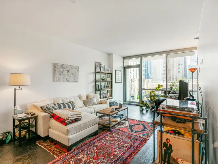 New York City Real Estate | View 123 S Green, 304B | room 4 | View 5