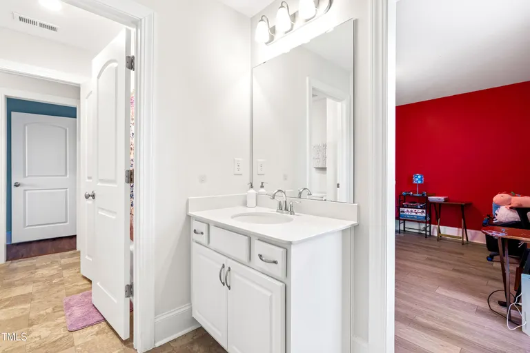 Raleigh, NC Real Estate | View 2928 Thurman Dairy | room 38 | View 39