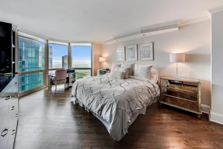 New York City Real Estate | View 195 N Harbor, 5401 | room 16 | View 17