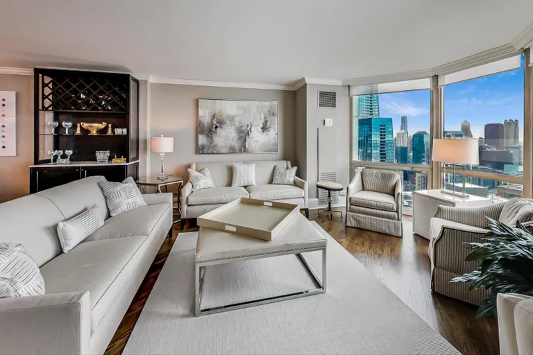 New York City Real Estate | View 195 N Harbor, 5401 | room 2 | View 3