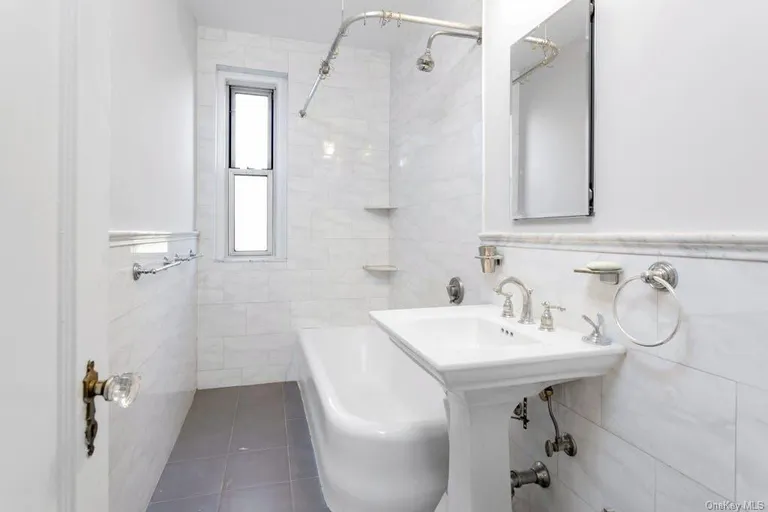 New York City Real Estate | View 1468 Midland Avenue #3H | room 20 | View 21