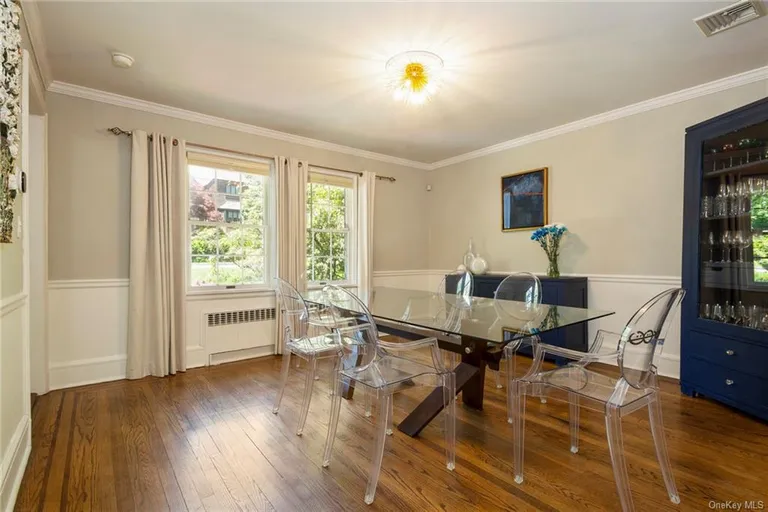New York City Real Estate | View 9 Pondfield Parkway | room 7 | View 8