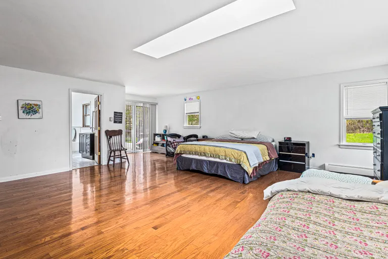 New York City Real Estate | View 4 Willa Lane | room 18 | View 19