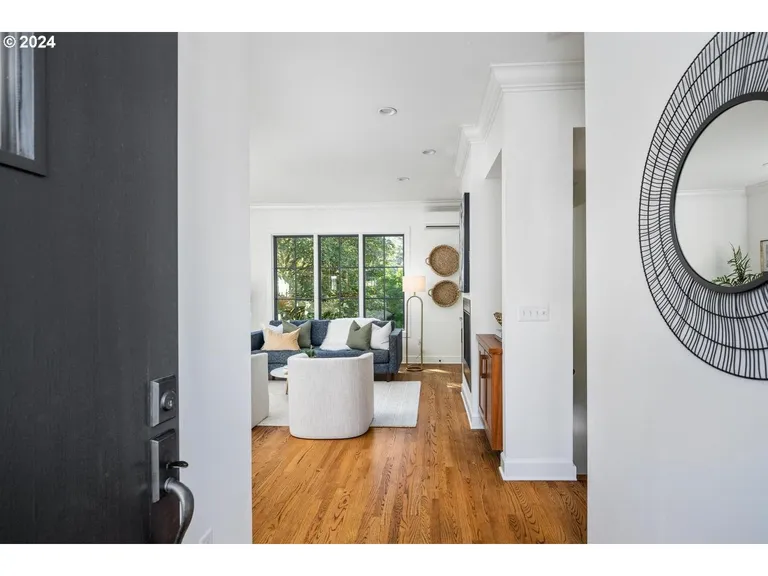 New York City Real Estate | View 2057 SW Montgomery Dr | room 3 | View 4