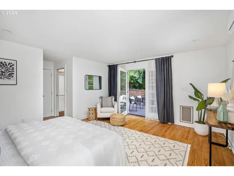 New York City Real Estate | View 2057 SW Montgomery Dr | room 15 | View 16