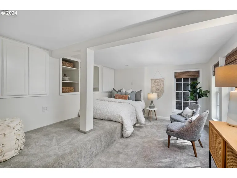 New York City Real Estate | View 2057 SW Montgomery Dr | room 24 | View 25