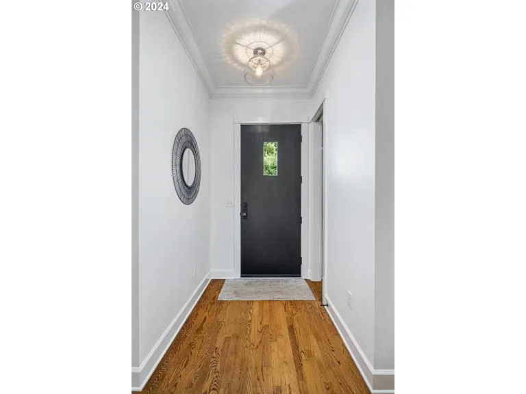 New York City Real Estate | View 2057 SW Montgomery Dr | room 4 | View 5