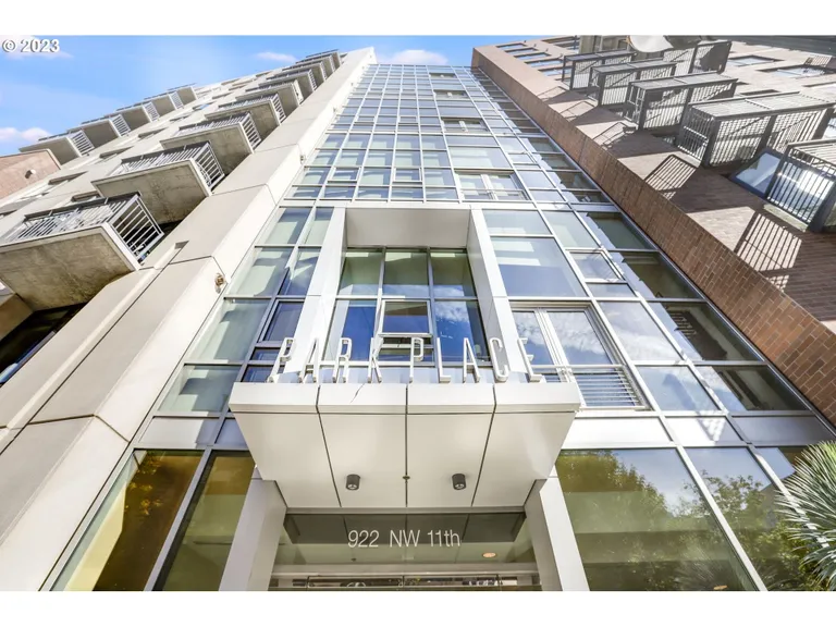 New York City Real Estate | View 922 NW 11th Ave #1002 | 2 Beds, 2 Baths | View 1