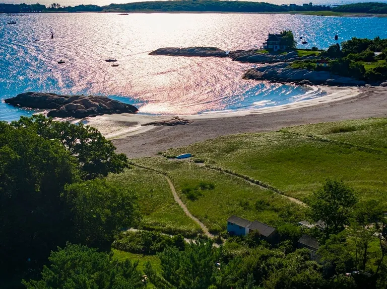 Boston, MA Real Estate | View 32 Lothrop Lane | room 2 | View 3