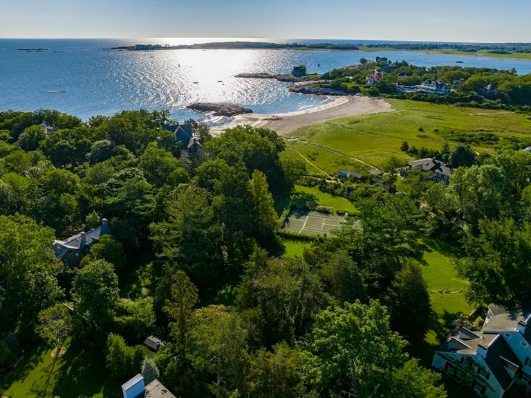 Boston, MA Real Estate | View 32 Lothrop Lane | room 1 | View 2