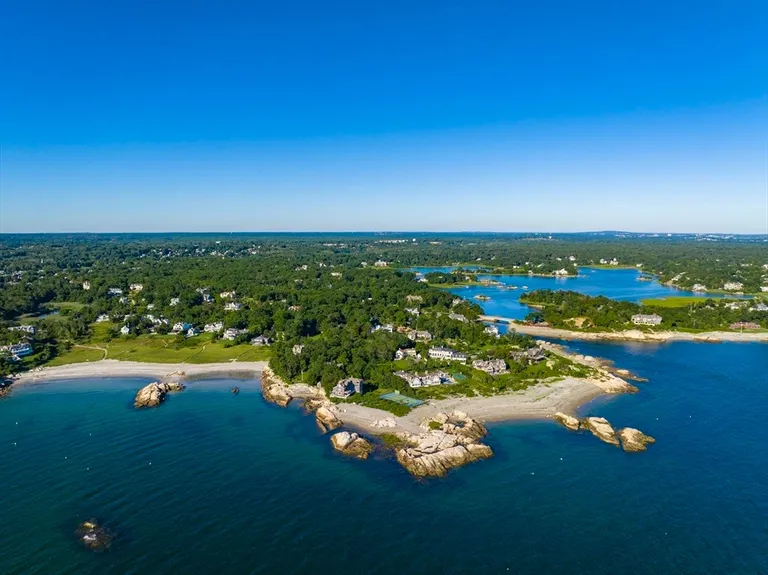 Boston, MA Real Estate | View 32 Lothrop Lane | room 8 | View 9