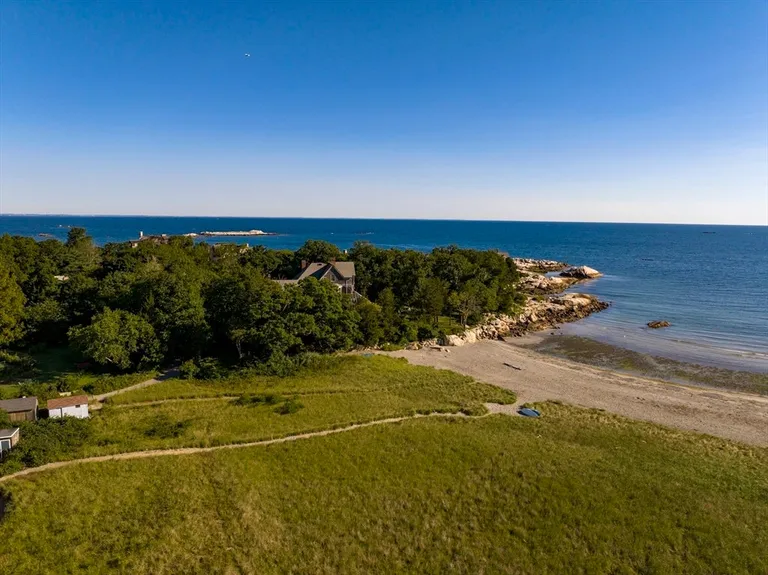 Boston, MA Real Estate | View 32 Lothrop Lane | room 4 | View 5