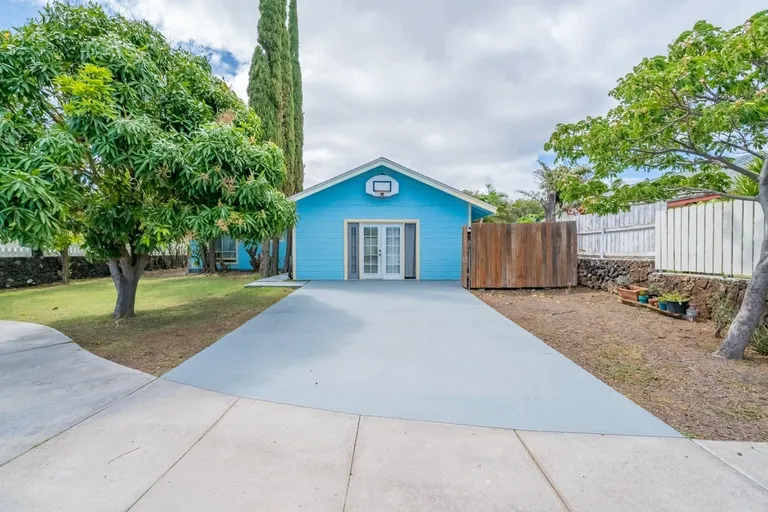 New York City Real Estate | View 68-3499 E MAKUAHINE ST | 3 Beds, 2 Baths | View 1