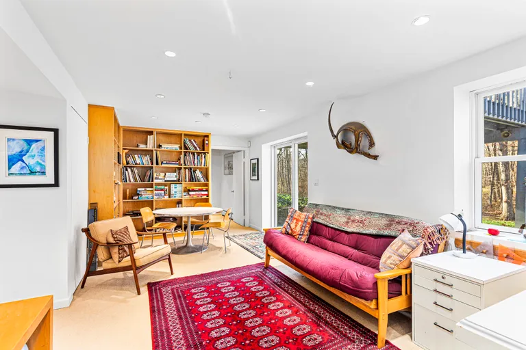 New York City Real Estate | View 11 Peacock Road | room 25 | View 26