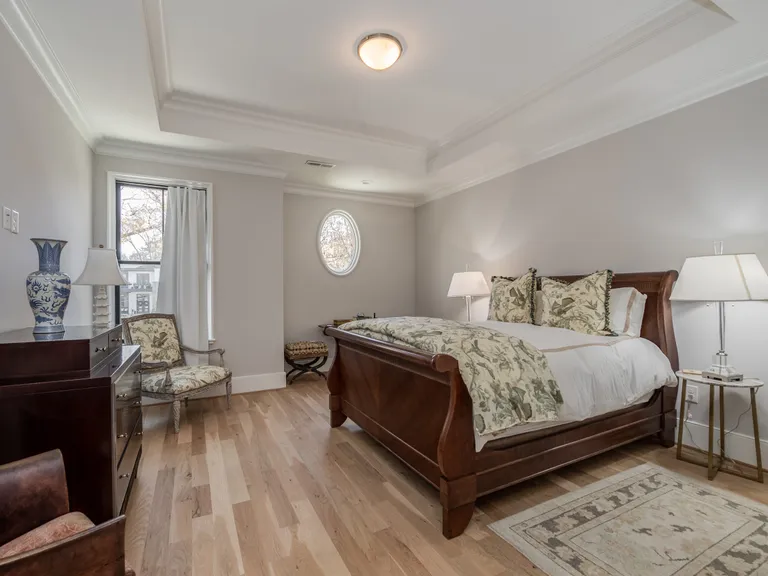 New York City Real Estate | View 1162 S Kings Drive | room 27 | View 28