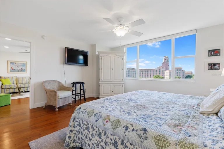 New York City Real Estate | View 700 Beach Drive NE | room 24 | View 25