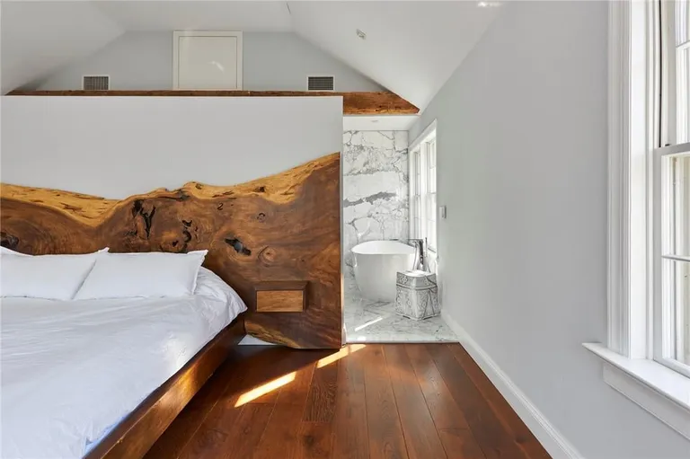 Hudson Valley Real Estate | View 259 Woodstock Road | room 22 | View 23