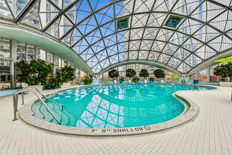 Chicago Real Estate | View 400 E Randolph, 1824 | room 43 | View 44