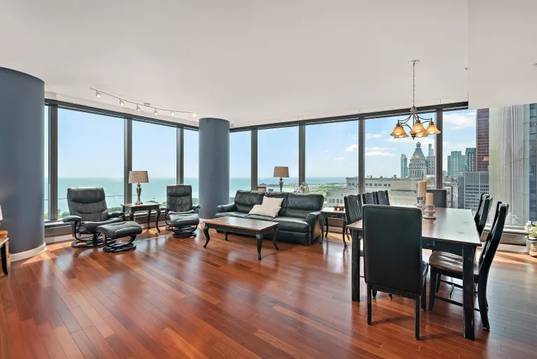 New York City Real Estate | View 60 E Monroe, 2702 | room 2 | View 3
