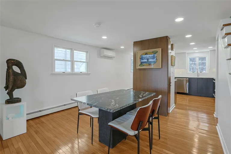 Rockland/Orange/NJ Real Estate | View 595 Piermont Avenue | room 17 | View 18