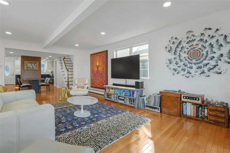 Rockland/Orange/NJ Real Estate | View 595 Piermont Avenue | room 9 | View 10