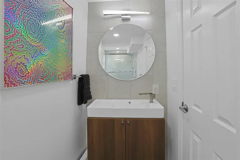 Rockland/Orange/NJ Real Estate | View 595 Piermont Avenue | room 18 | View 19