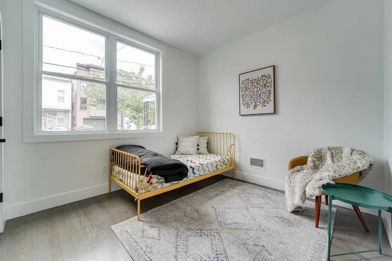 New York City Real Estate | View 258 Sherman Ave #1 | fvp09753 | View 9