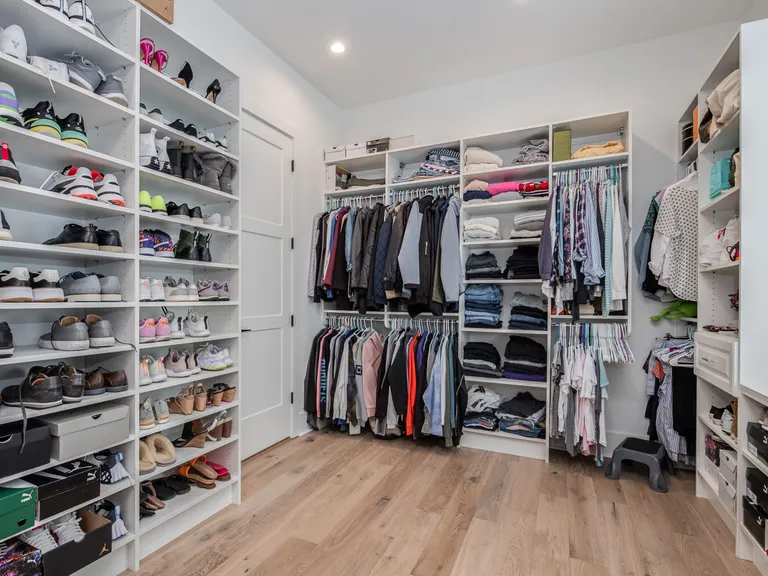 New York City Real Estate | View 315 Mammoth Oaks Drive | Primary Closet | View 23