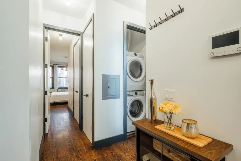 New York City Real Estate | View 43 Thorne St Unit# 1L | room 9 | View 10