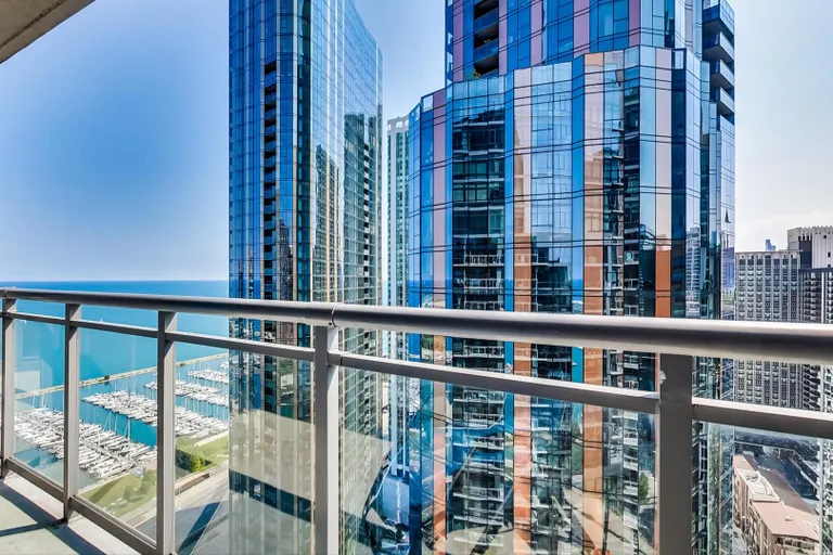 New York City Real Estate | View 450 E Waterside, 2806 | room 2 | View 3