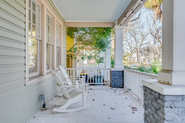 Savannah Real Estate | View 1123 East 32nd Street | room 2 | View 3