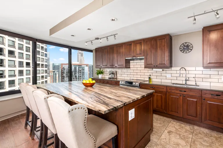New York City Real Estate | View 155 N Harbor, 4003 | room 3 | View 4