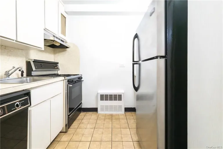 New York City Real Estate | View 444 E 75th Street #7H | room 8 | View 9
