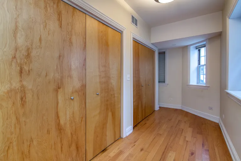 New York City Real Estate | View 1306 W Carmen, G | room 10 | View 11