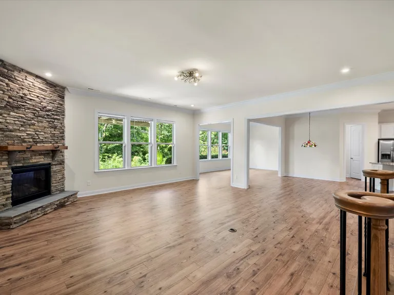 New York City Real Estate | View 4061 Wiltshire Lane | room 5 | View 6