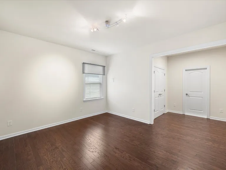 New York City Real Estate | View 4061 Wiltshire Lane | room 29 | View 30