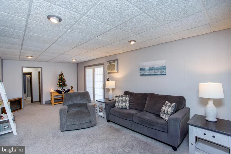 Central NJ/Bucks County, PA Real Estate | View 208 Coryell Rd | room 10 | View 11