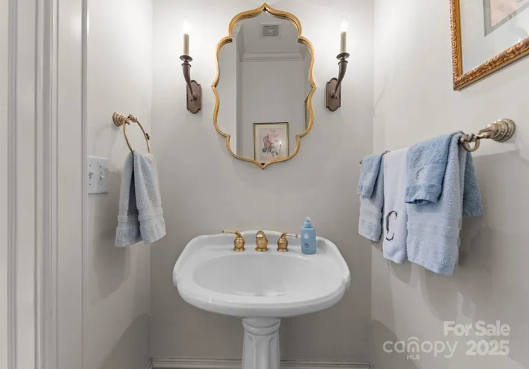 Charlotte Real Estate | View 4016 Nettie Court | room 10 | View 11