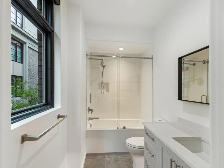 New York City Real Estate | View 1333 Queens Road #E2 | Full Bathroom 2 | View 22