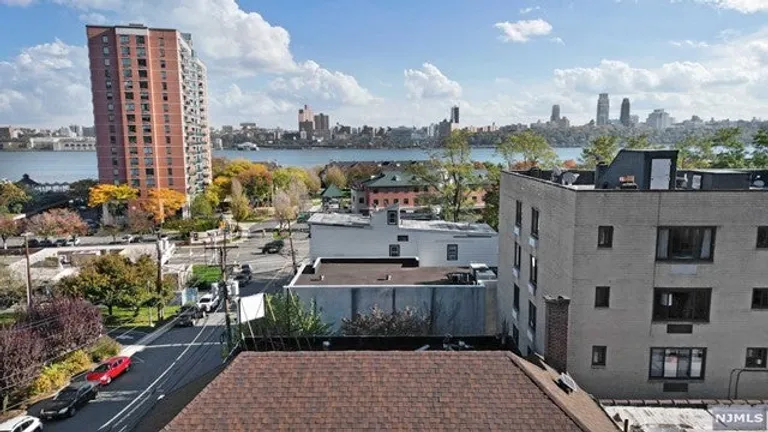 New York City Real Estate | View 4-8 Columbia Terrace | room 6 | View 7