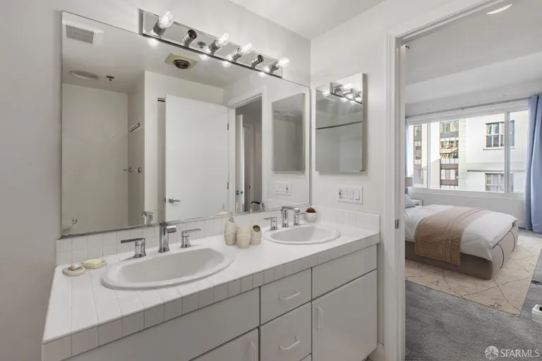 Northern California Real Estate | View 220 Lombard | room 15 | View 16