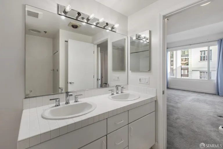Northern California Real Estate | View 220 Lombard | room 14 | View 15