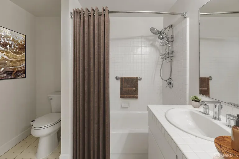 Northern California Real Estate | View 220 Lombard | room 17 | View 18