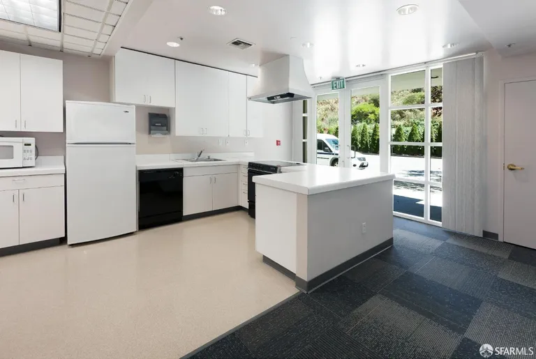 Northern California Real Estate | View 220 Lombard | room 23 | View 24