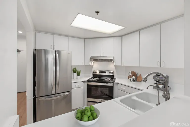 Northern California Real Estate | View 220 Lombard | room 4 | View 5